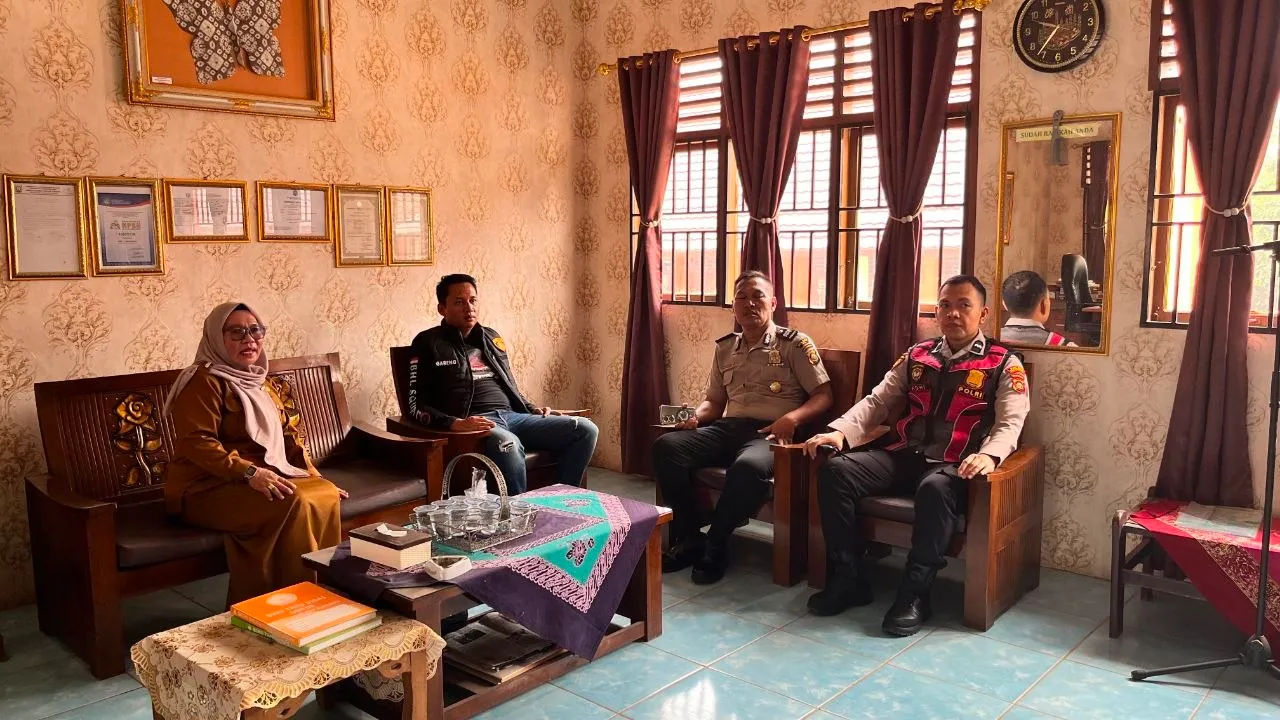 Penggunaan Media Sosial Bertanggung Jawab Dibahas Bersama Guru SD Negeri 1 Tanah Abang